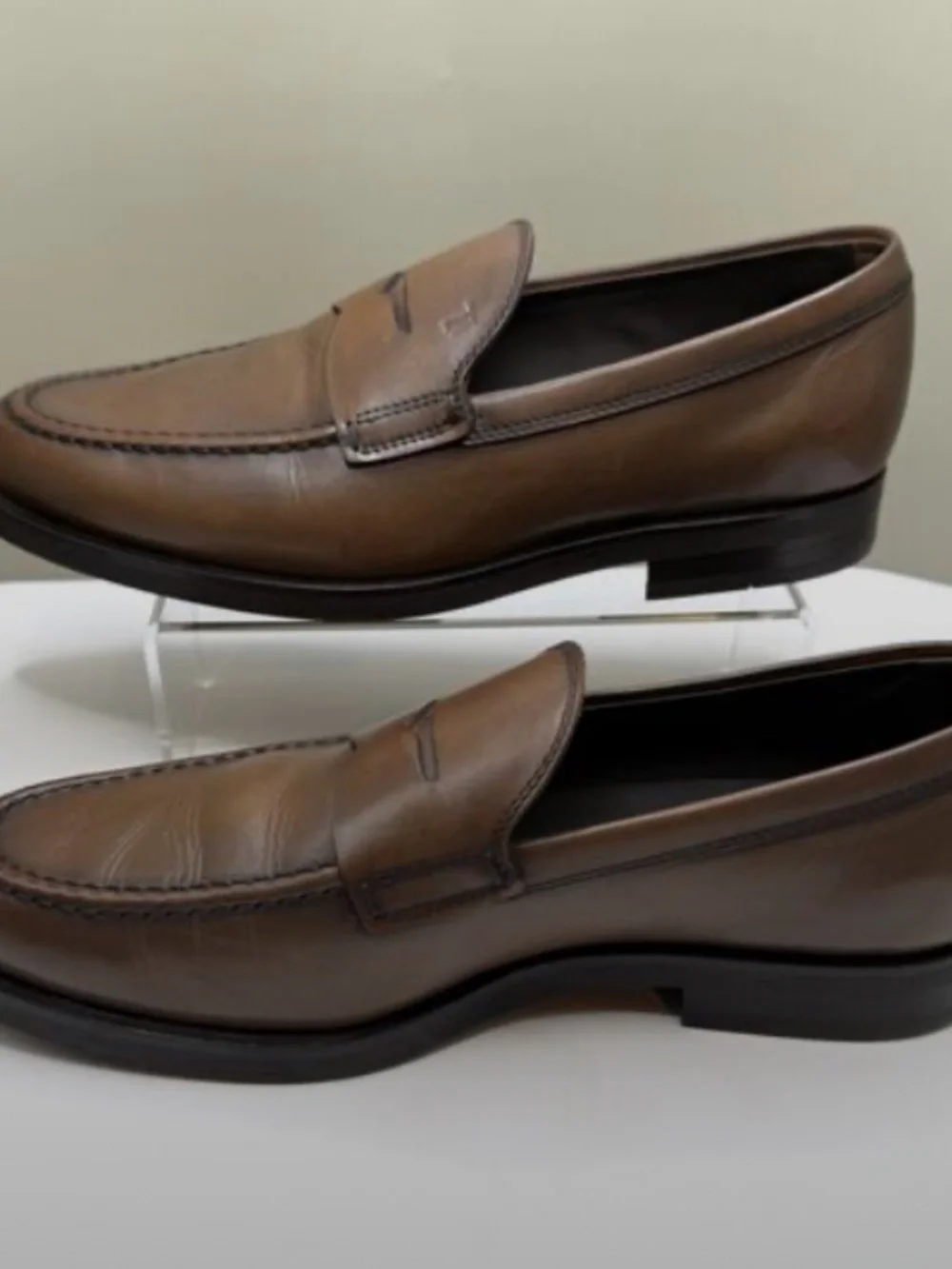 Tod's Men's Penny loafers Sz 9  cacao brown leather MSRP $1150